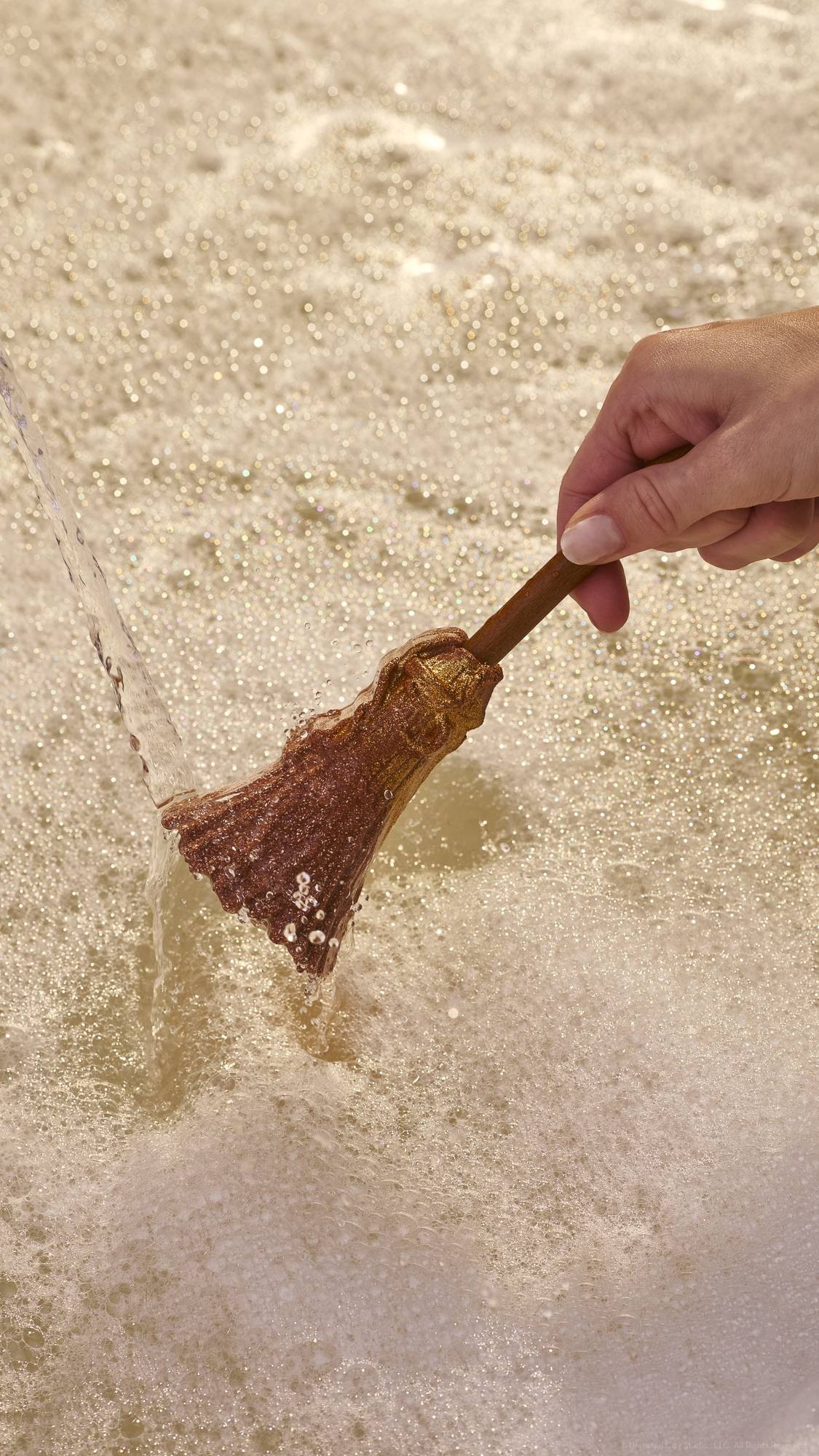 B9E4BFD1-3770-4EFF-DF8D-D88293F42A0A